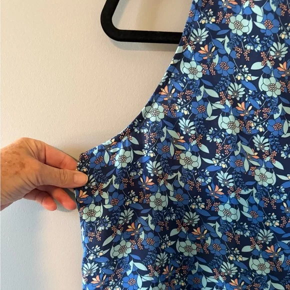 Cabi Blue Floral Sleeveless Top. Button front with small ruffle collar & edge. - Picture 5 of 9